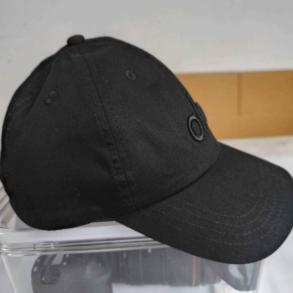 Alo Yoga Performance Off-Duty Cap - Picture 4 of 4